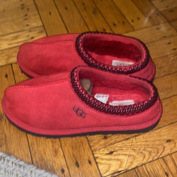 Ugg slippers - Picture 2 of 4